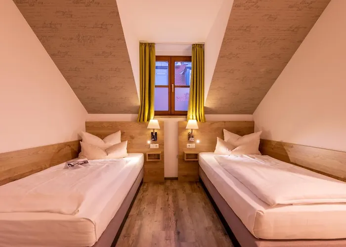 Hotel Zur Post & Tiny