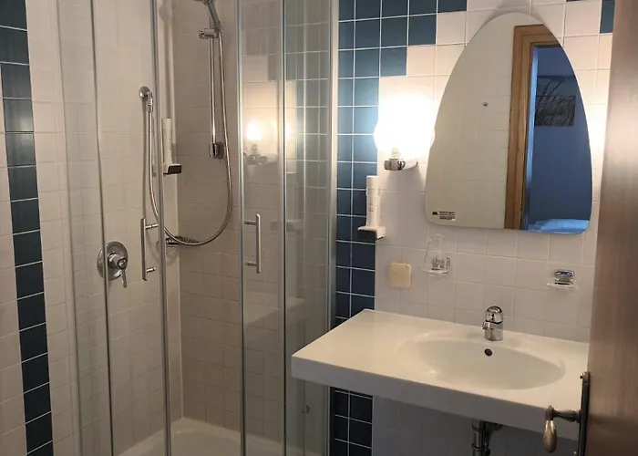 Hotel Zur Post & Tiny 3*