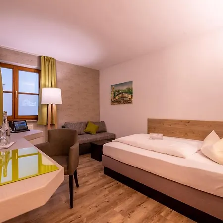 Zur Post Hotel&tiny Kummersbruck