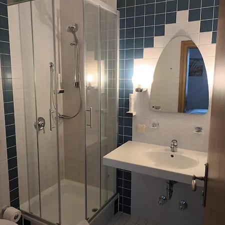 Hotel Zur Post & Tiny 3*