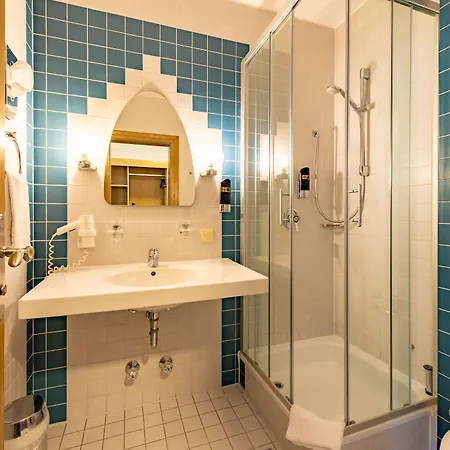 Hotel Zur Post & Tiny 3*