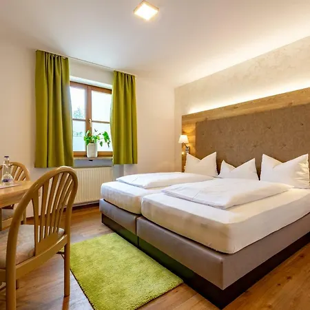 Zur Post Hotel&tiny 3*