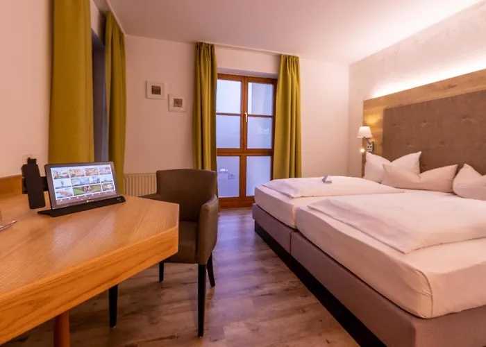 Hotel Zur Post & Tiny Kummersbruck